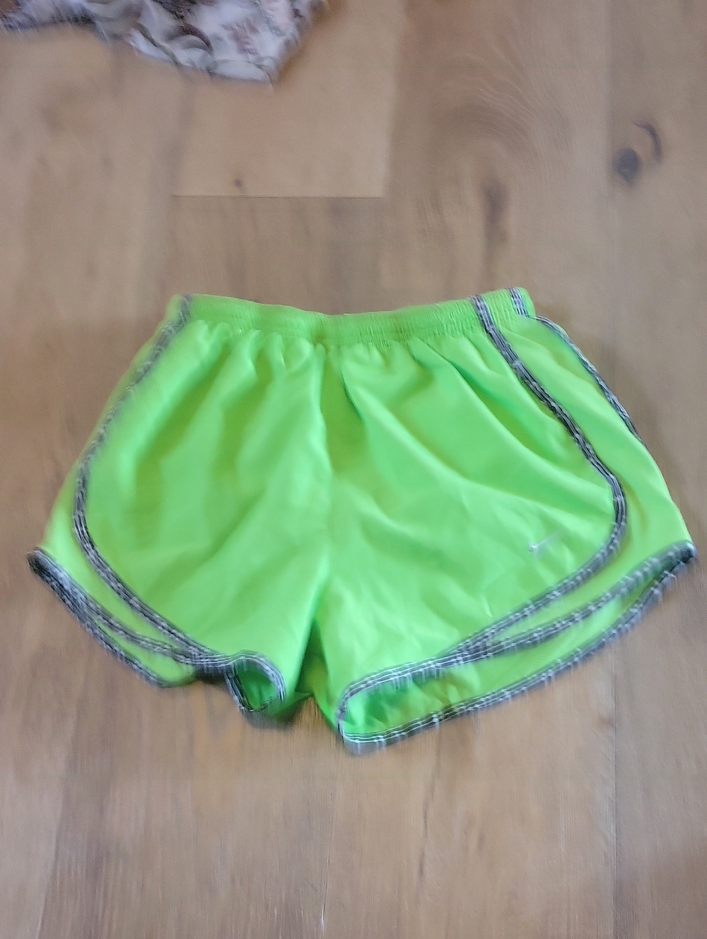 Nike Neon Green Women's Athletic Running Shorts Size Small
